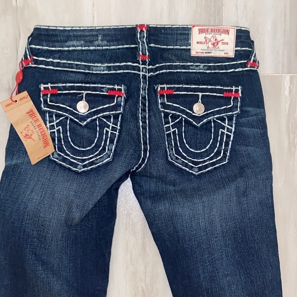 True Religion Skinny Flaps Thick Embrodered White Stitch, 27x31, NWT, $352 MSRP - Picture 9 of 12